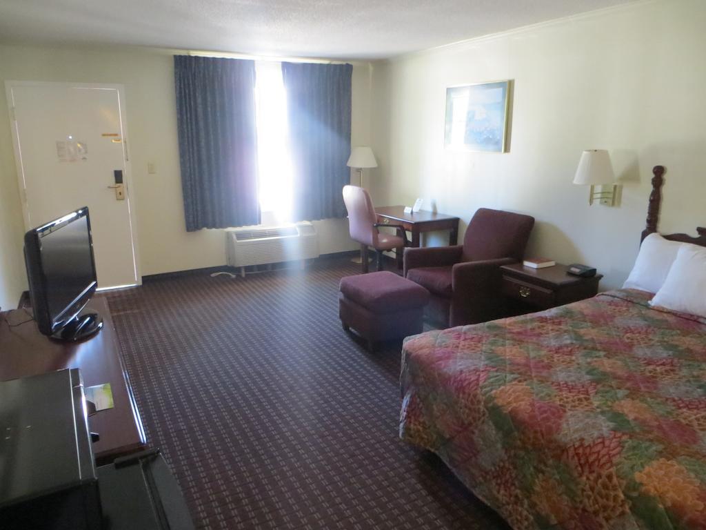 Days Inn Milledgeville Eksteriør billede